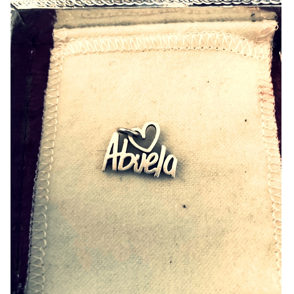 Abuela Charm James Avery❤️